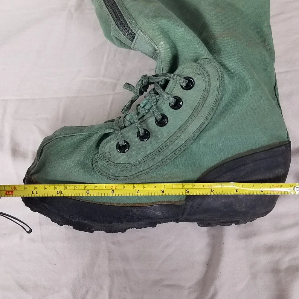 US Military N-1B Mukluk Boots Mens Medium Green Good Extreme Cold Weather 1988